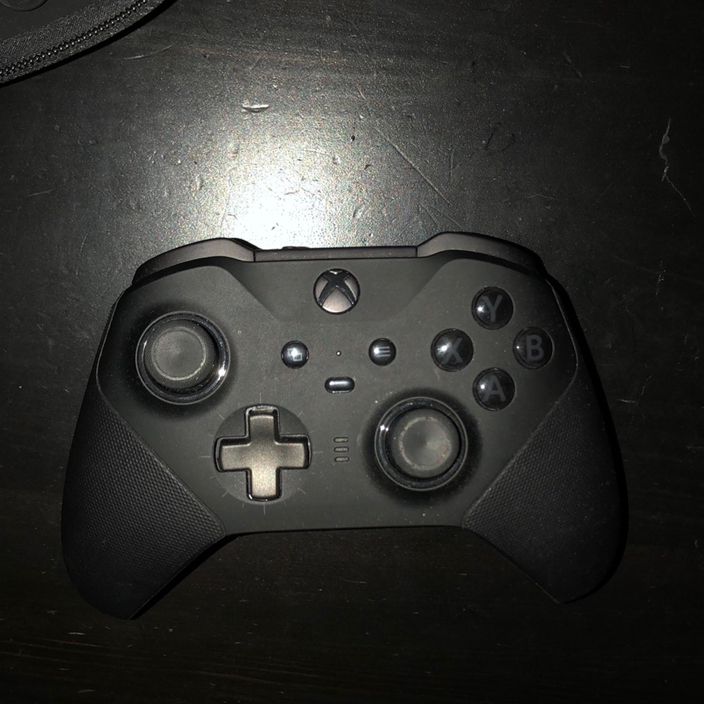 Xbox Series 2 Elite Controller - Picture 4 of 6